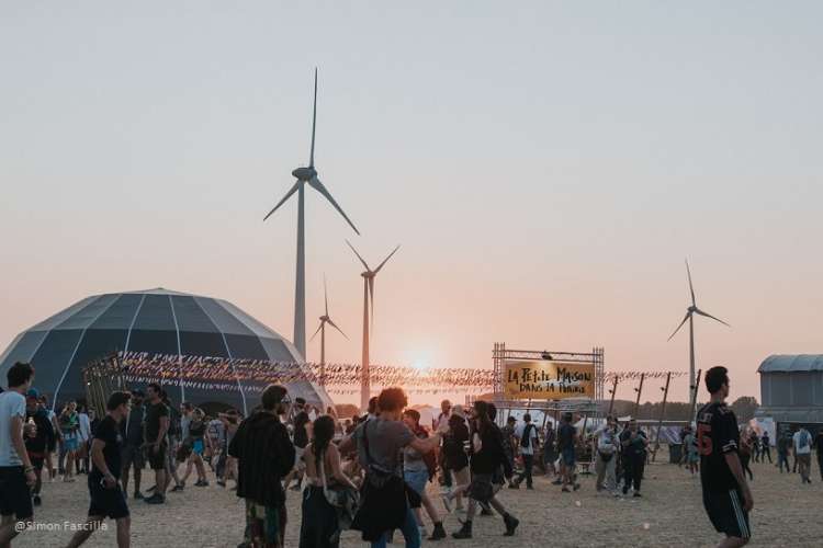 Dour 2018 - D3- Ambiance coucher de soleil - Simon Fascilla.JPG