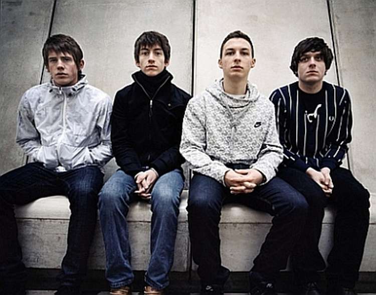 news_20090727_arctic_monkeys.jpg