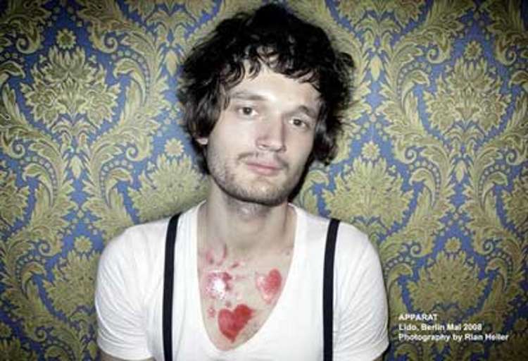 APPARAT nous gâte avec "Black Water"